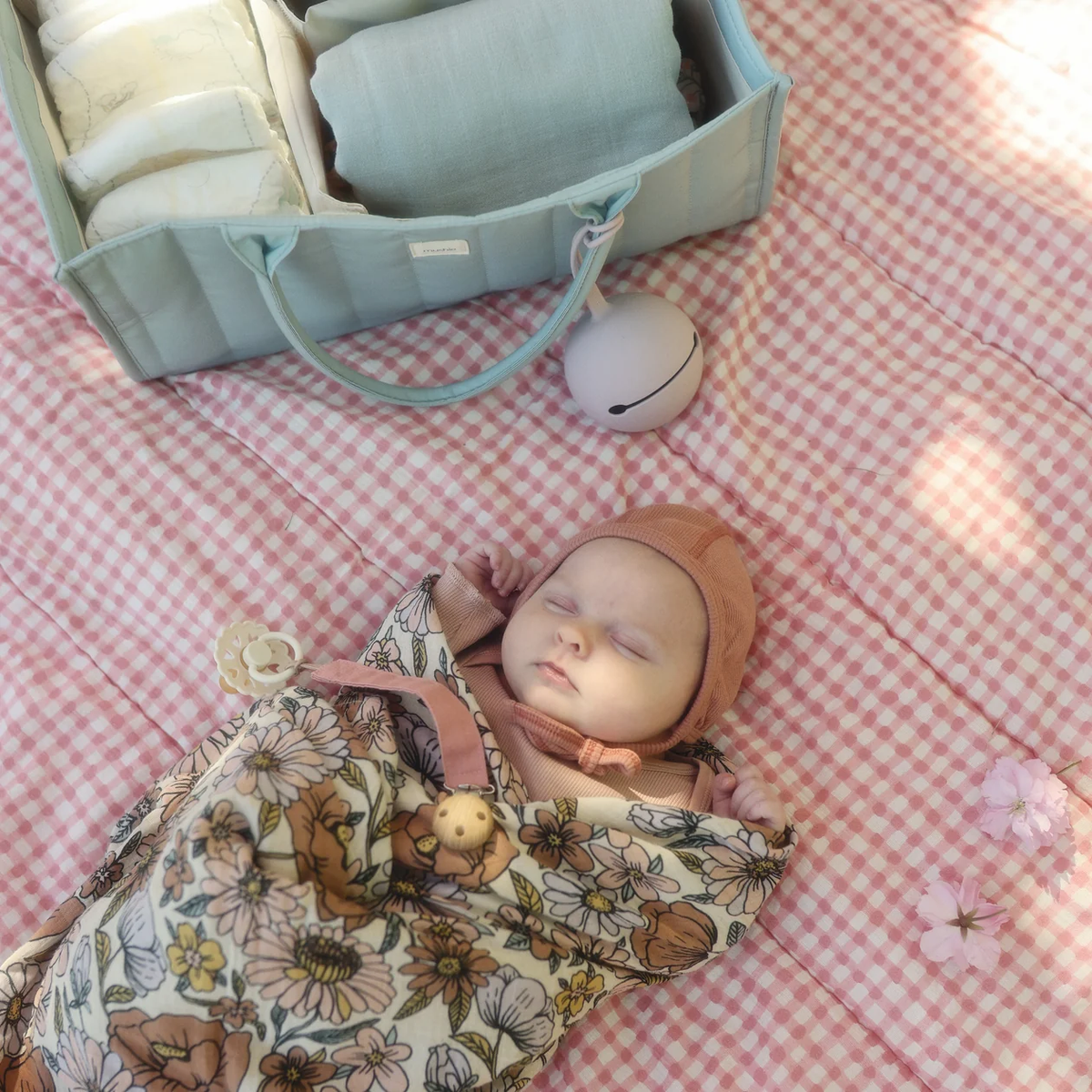 Mushie Organic Cotton Muslin Swaddle - Retro Flowers