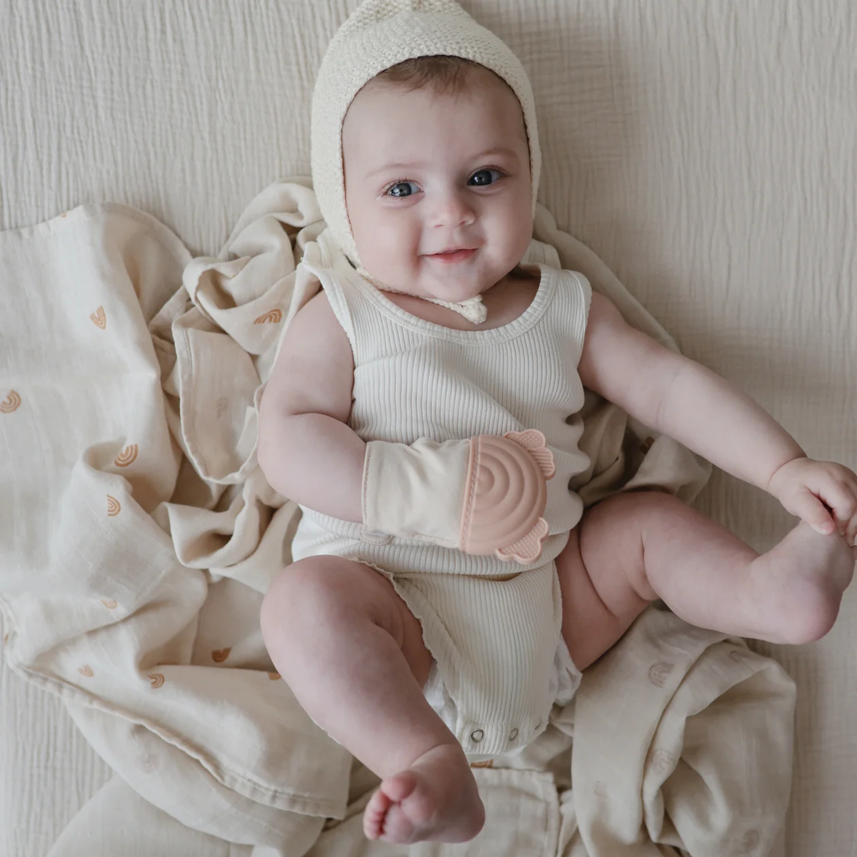 Mushie Organic Cotton Muslin Swaddle Blanket - Rainbow